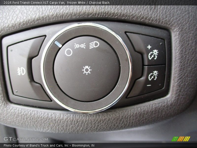Frozen White / Charcoal Black 2016 Ford Transit Connect XLT Cargo Van