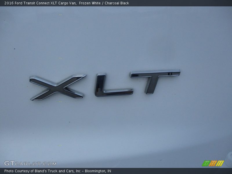 Frozen White / Charcoal Black 2016 Ford Transit Connect XLT Cargo Van