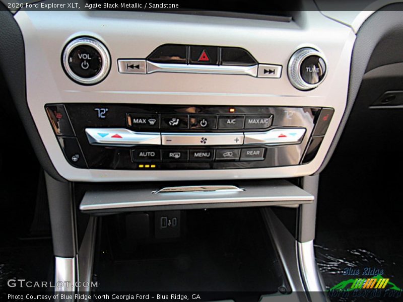 Agate Black Metallic / Sandstone 2020 Ford Explorer XLT