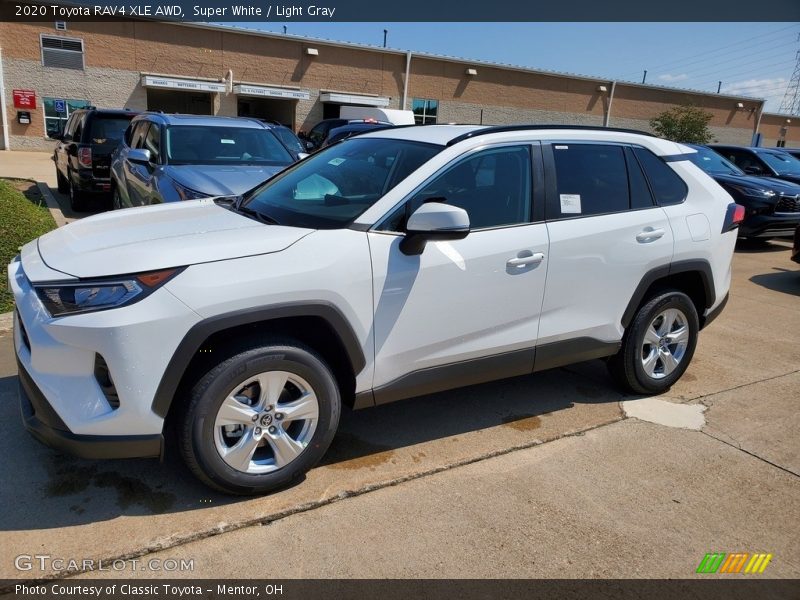 Super White / Light Gray 2020 Toyota RAV4 XLE AWD