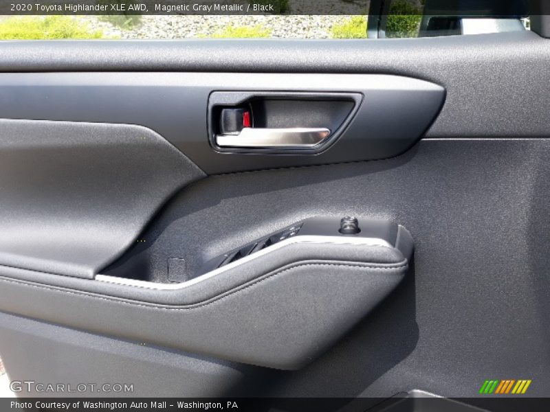 Magnetic Gray Metallic / Black 2020 Toyota Highlander XLE AWD