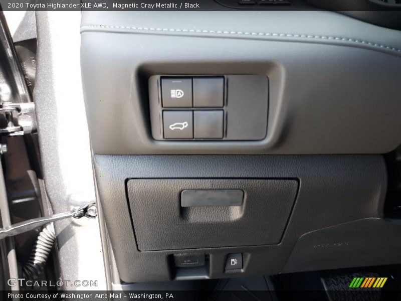 Magnetic Gray Metallic / Black 2020 Toyota Highlander XLE AWD