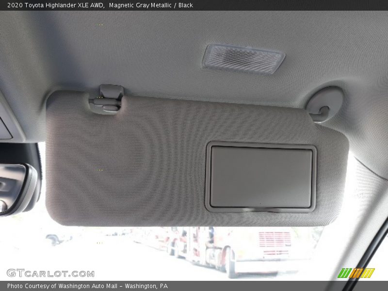 Magnetic Gray Metallic / Black 2020 Toyota Highlander XLE AWD