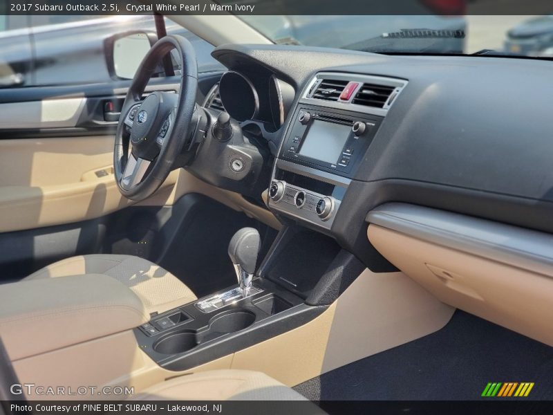 Crystal White Pearl / Warm Ivory 2017 Subaru Outback 2.5i