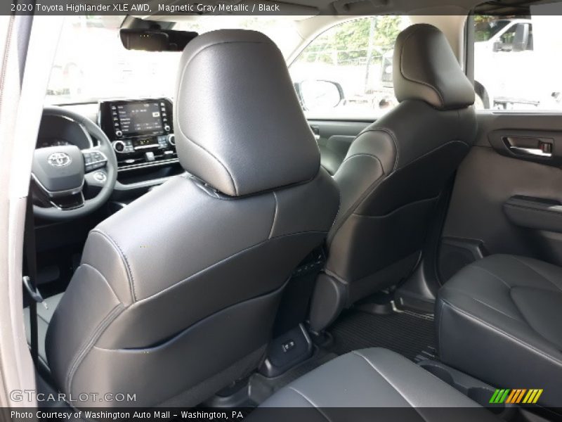 Magnetic Gray Metallic / Black 2020 Toyota Highlander XLE AWD