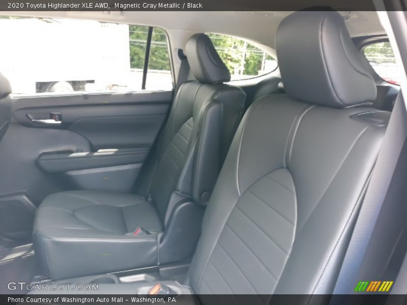 Magnetic Gray Metallic / Black 2020 Toyota Highlander XLE AWD