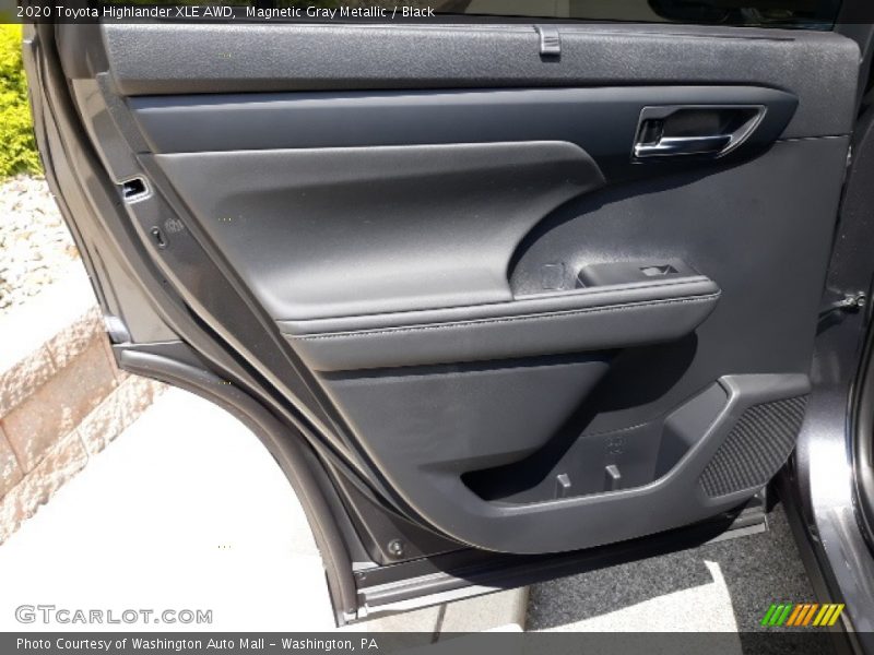 Magnetic Gray Metallic / Black 2020 Toyota Highlander XLE AWD