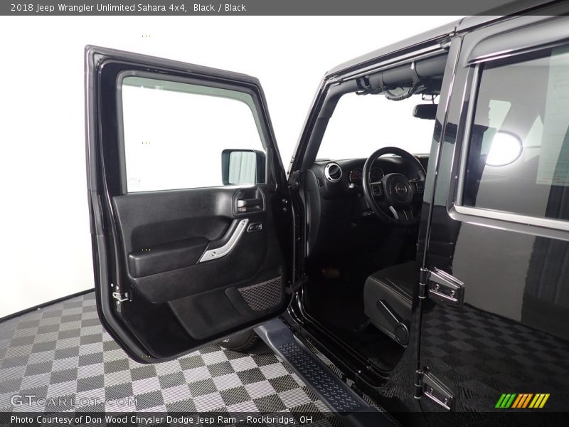 Black / Black 2018 Jeep Wrangler Unlimited Sahara 4x4