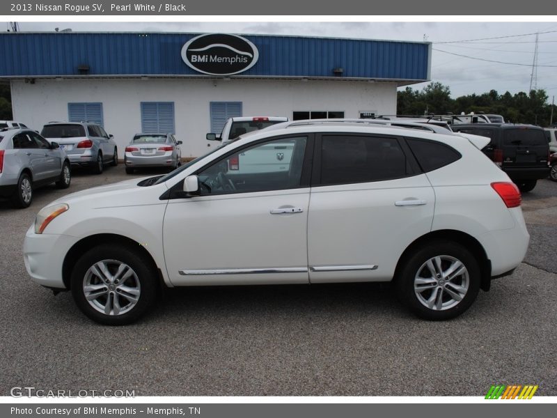 Pearl White / Black 2013 Nissan Rogue SV