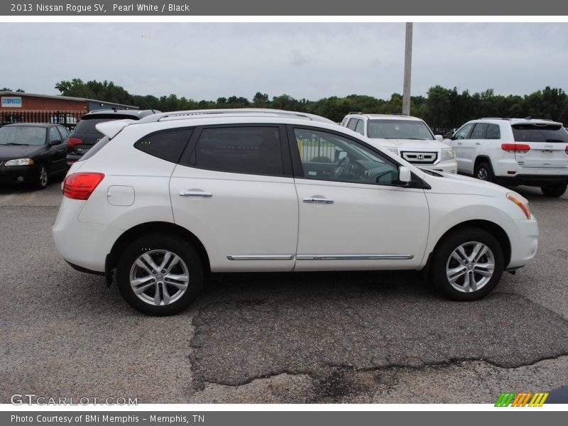 Pearl White / Black 2013 Nissan Rogue SV