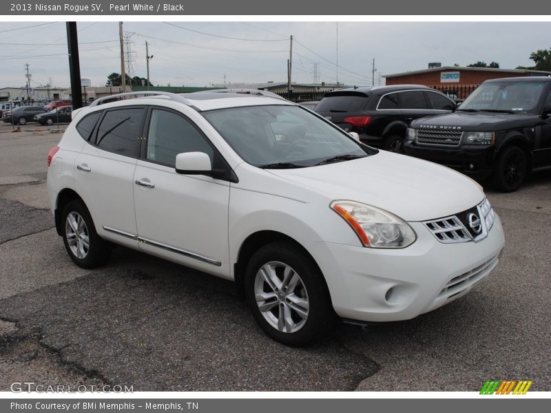 Pearl White / Black 2013 Nissan Rogue SV
