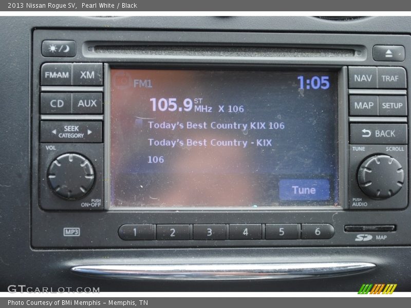 Pearl White / Black 2013 Nissan Rogue SV