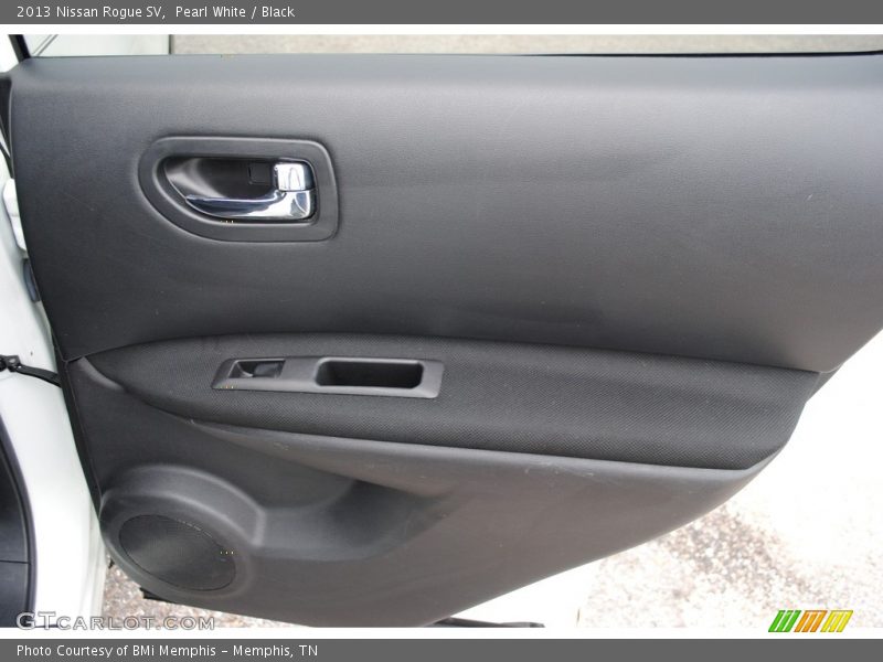 Pearl White / Black 2013 Nissan Rogue SV