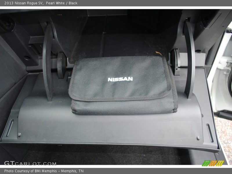 Pearl White / Black 2013 Nissan Rogue SV