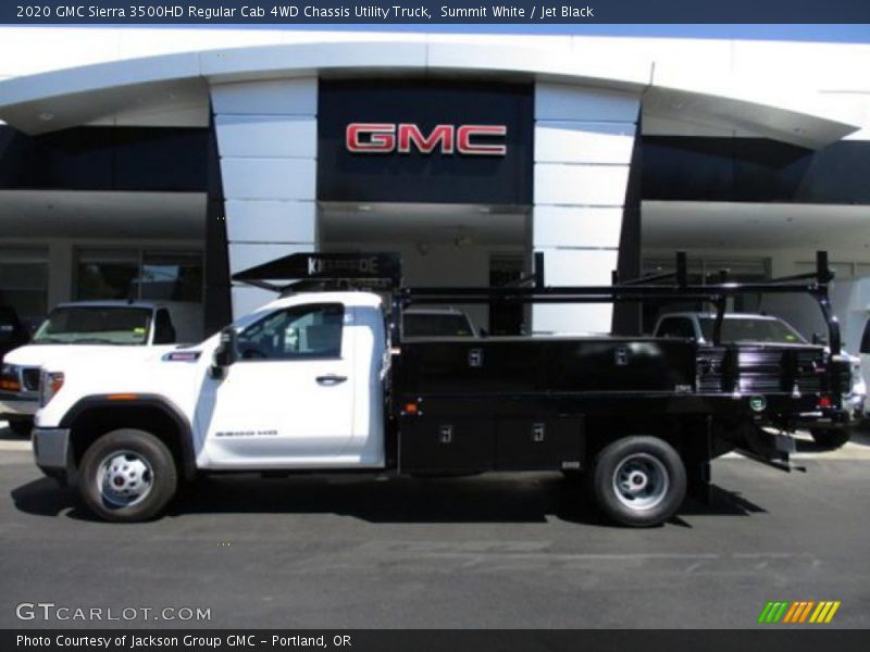 Summit White / Jet Black 2020 GMC Sierra 3500HD Regular Cab 4WD Chassis Utility Truck