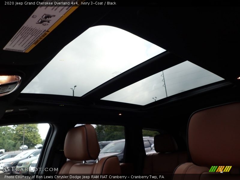 Ivory 3-Coat / Black 2020 Jeep Grand Cherokee Overland 4x4