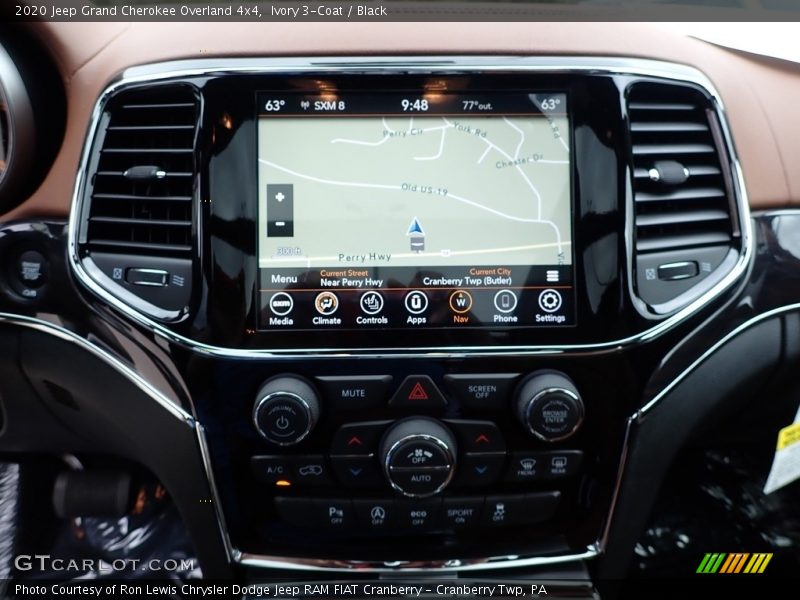 Dashboard of 2020 Grand Cherokee Overland 4x4