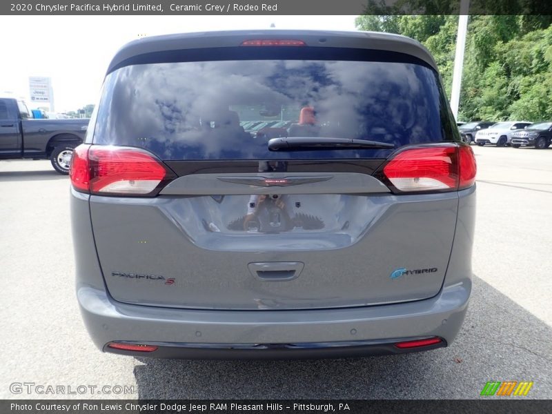 Ceramic Grey / Rodeo Red 2020 Chrysler Pacifica Hybrid Limited