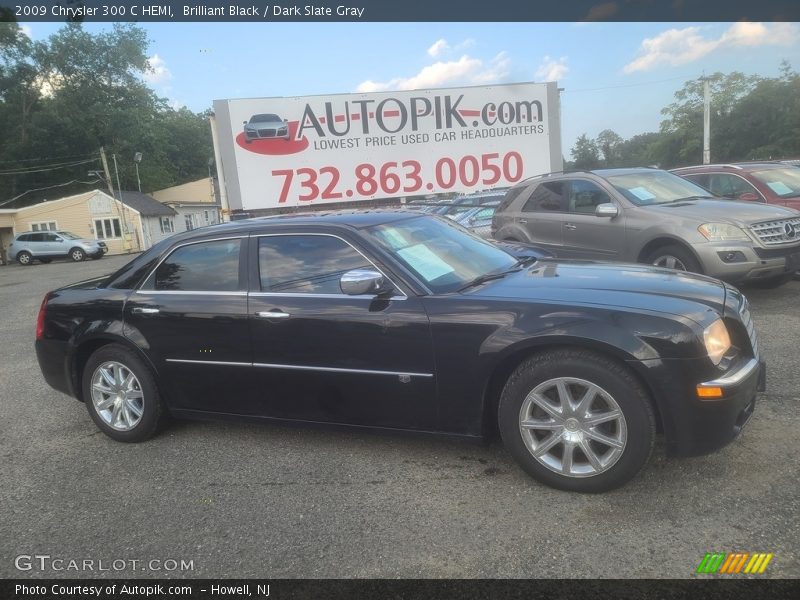Brilliant Black / Dark Slate Gray 2009 Chrysler 300 C HEMI
