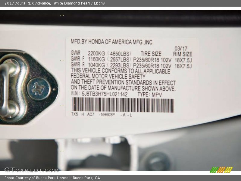 White Diamond Pearl / Ebony 2017 Acura RDX Advance