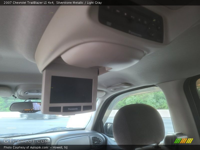 Silverstone Metallic / Light Gray 2007 Chevrolet TrailBlazer LS 4x4