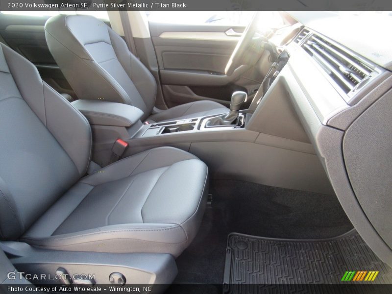 Pyrite Silver Metallic / Titan Black 2020 Volkswagen Arteon SE