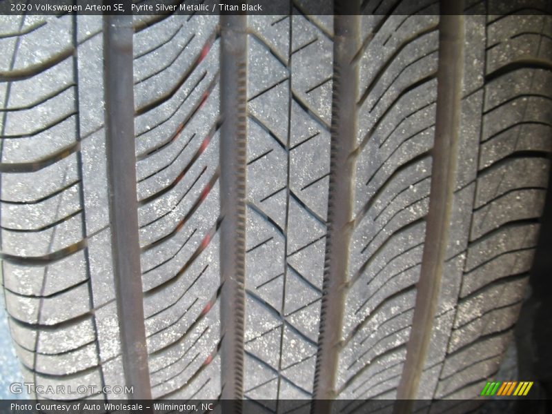 Pyrite Silver Metallic / Titan Black 2020 Volkswagen Arteon SE