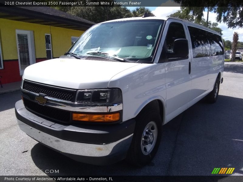 Summit White / Medium Pewter 2018 Chevrolet Express 3500 Passenger LT