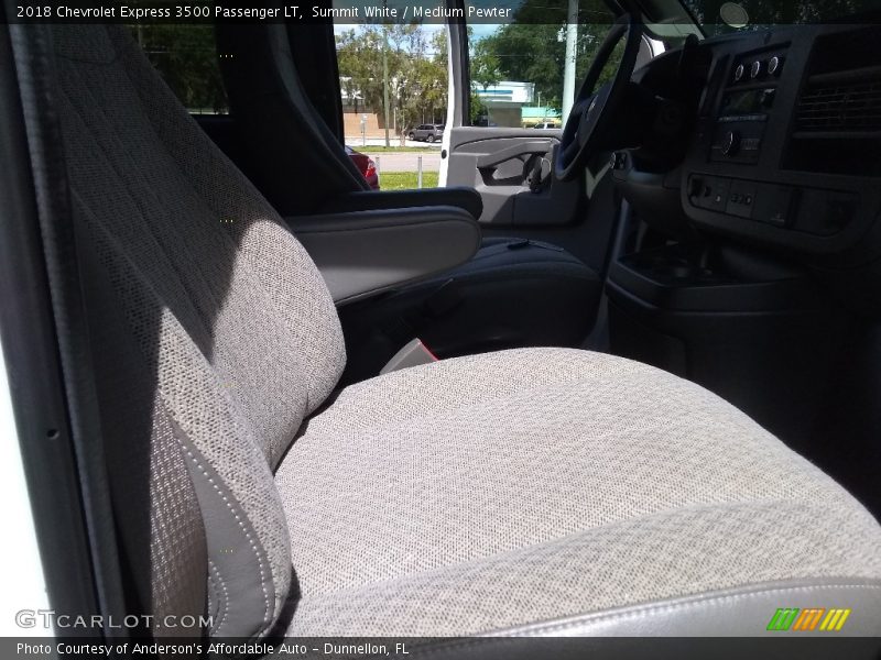 Summit White / Medium Pewter 2018 Chevrolet Express 3500 Passenger LT