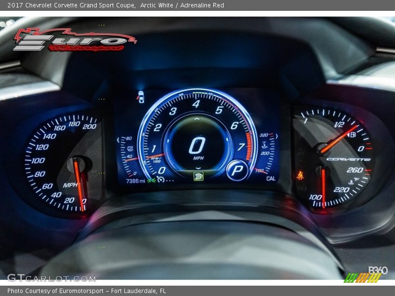 Arctic White / Adrenaline Red 2017 Chevrolet Corvette Grand Sport Coupe