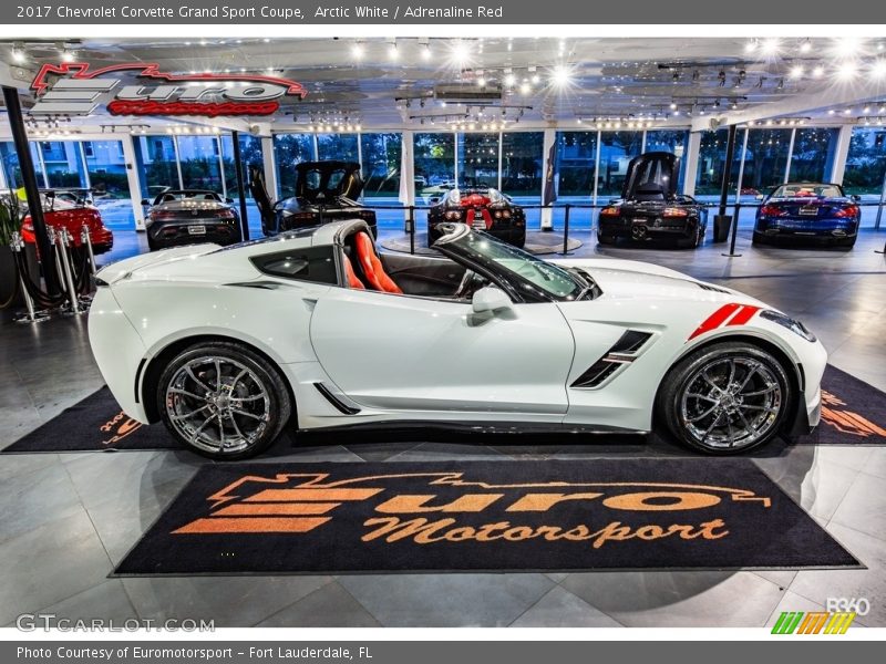 Arctic White / Adrenaline Red 2017 Chevrolet Corvette Grand Sport Coupe