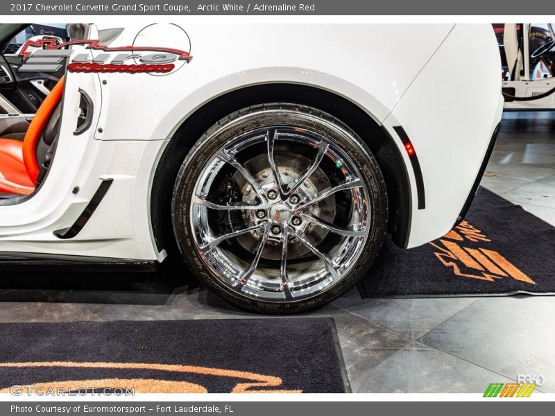 Arctic White / Adrenaline Red 2017 Chevrolet Corvette Grand Sport Coupe