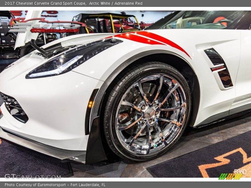 Arctic White / Adrenaline Red 2017 Chevrolet Corvette Grand Sport Coupe