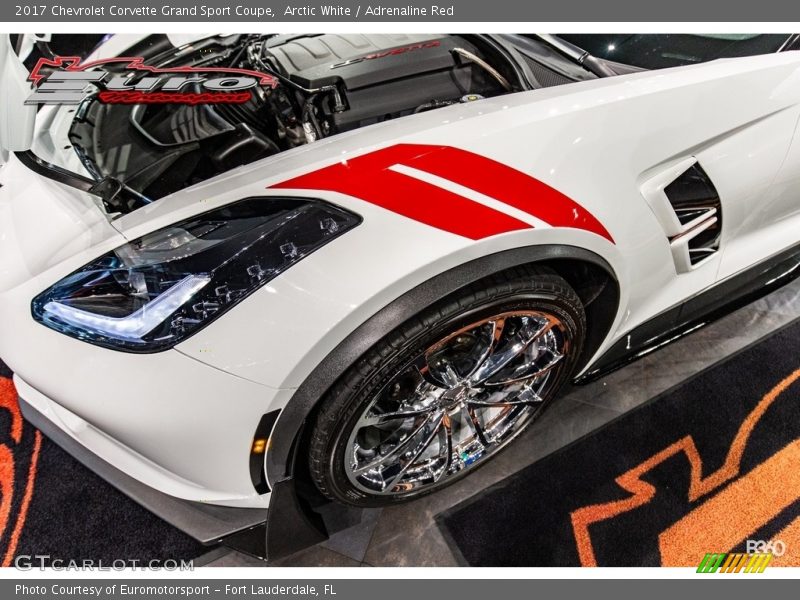 Arctic White / Adrenaline Red 2017 Chevrolet Corvette Grand Sport Coupe