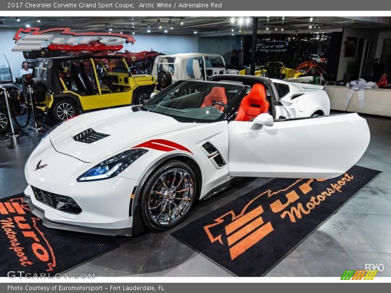 Arctic White / Adrenaline Red 2017 Chevrolet Corvette Grand Sport Coupe
