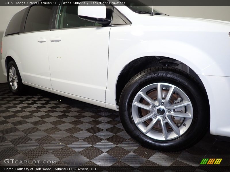 White Knuckle / Black/Light Graystone 2019 Dodge Grand Caravan SXT