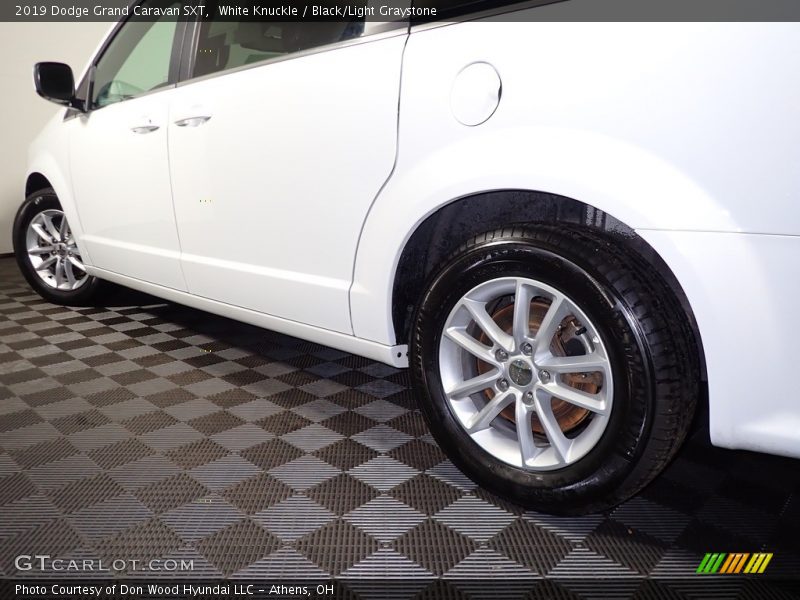 White Knuckle / Black/Light Graystone 2019 Dodge Grand Caravan SXT