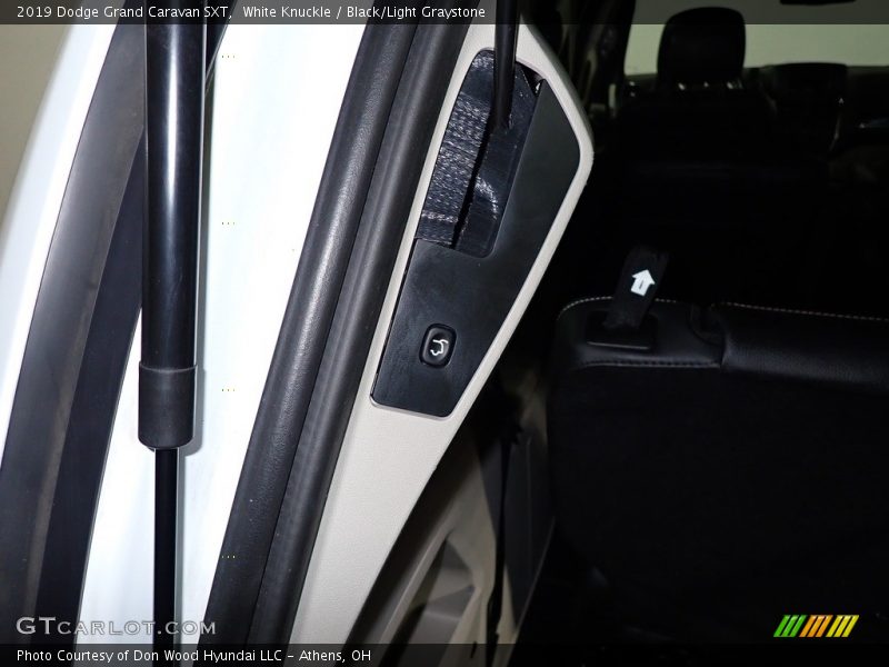 White Knuckle / Black/Light Graystone 2019 Dodge Grand Caravan SXT