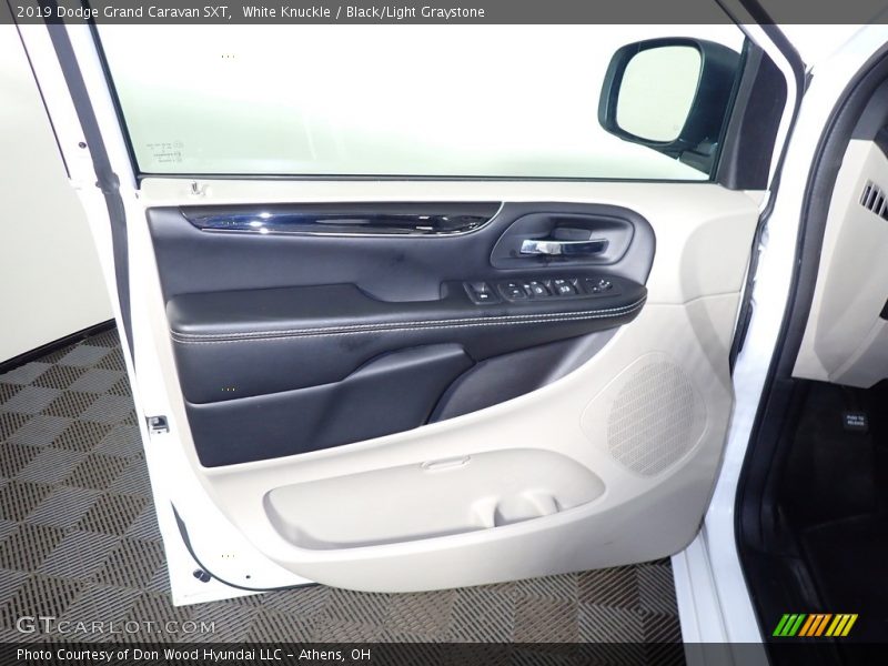 White Knuckle / Black/Light Graystone 2019 Dodge Grand Caravan SXT