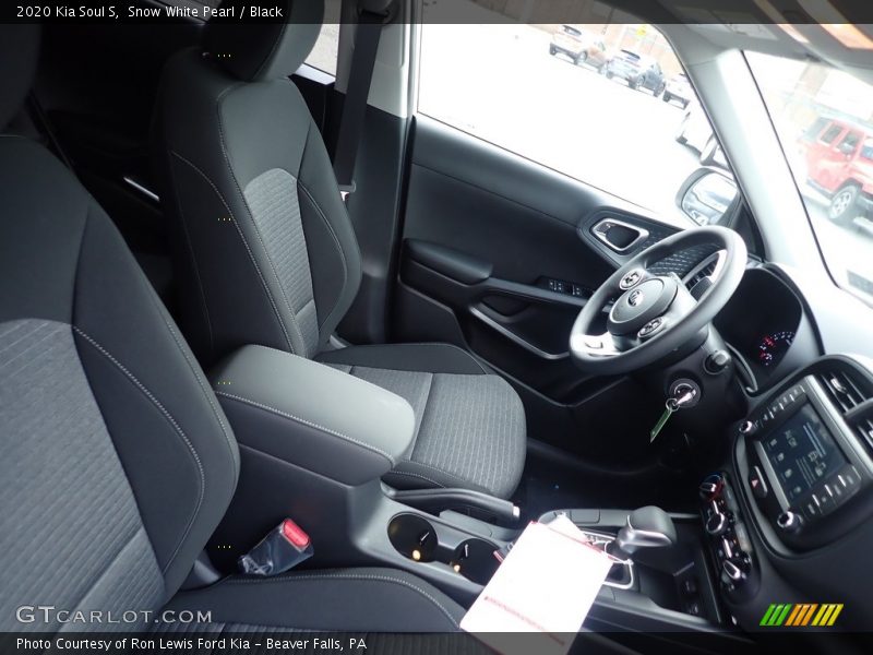 Snow White Pearl / Black 2020 Kia Soul S
