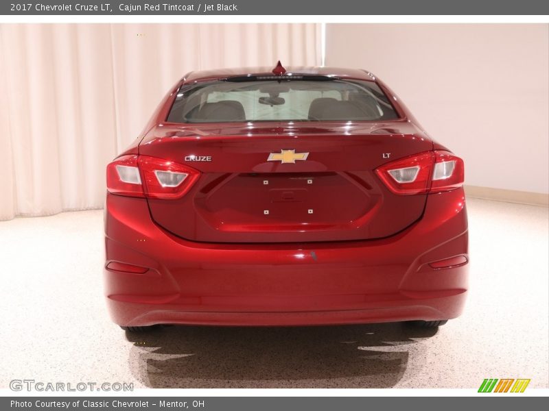 Cajun Red Tintcoat / Jet Black 2017 Chevrolet Cruze LT