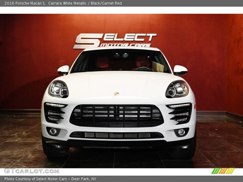Carrara White Metallic / Black/Garnet Red 2016 Porsche Macan S