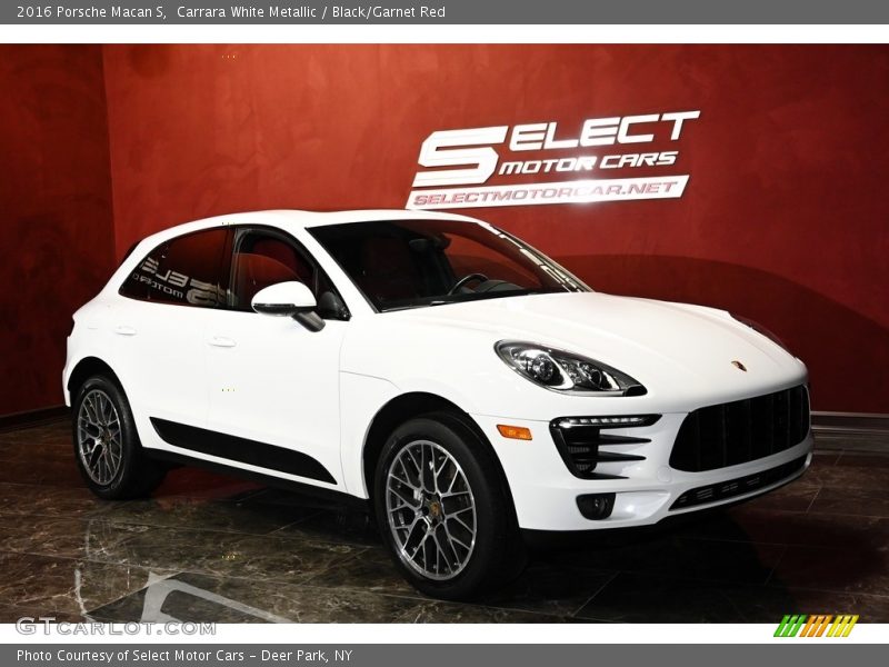 Carrara White Metallic / Black/Garnet Red 2016 Porsche Macan S