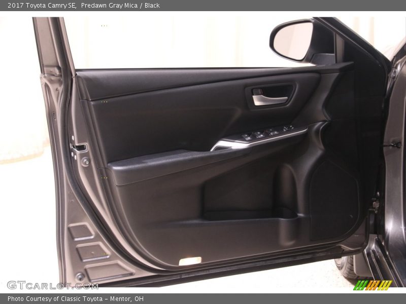 Predawn Gray Mica / Black 2017 Toyota Camry SE