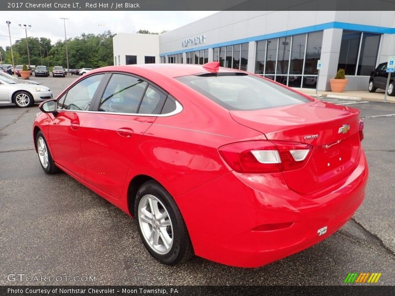 Red Hot / Jet Black 2017 Chevrolet Cruze LT