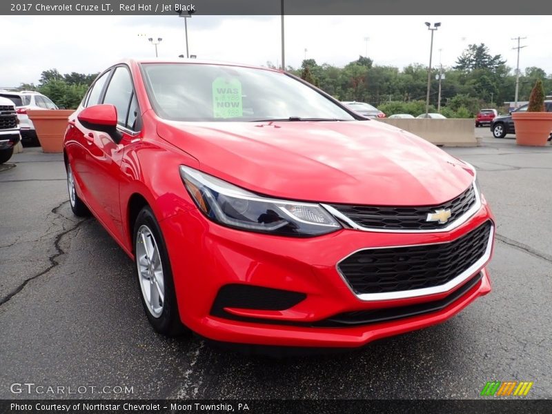 Red Hot / Jet Black 2017 Chevrolet Cruze LT