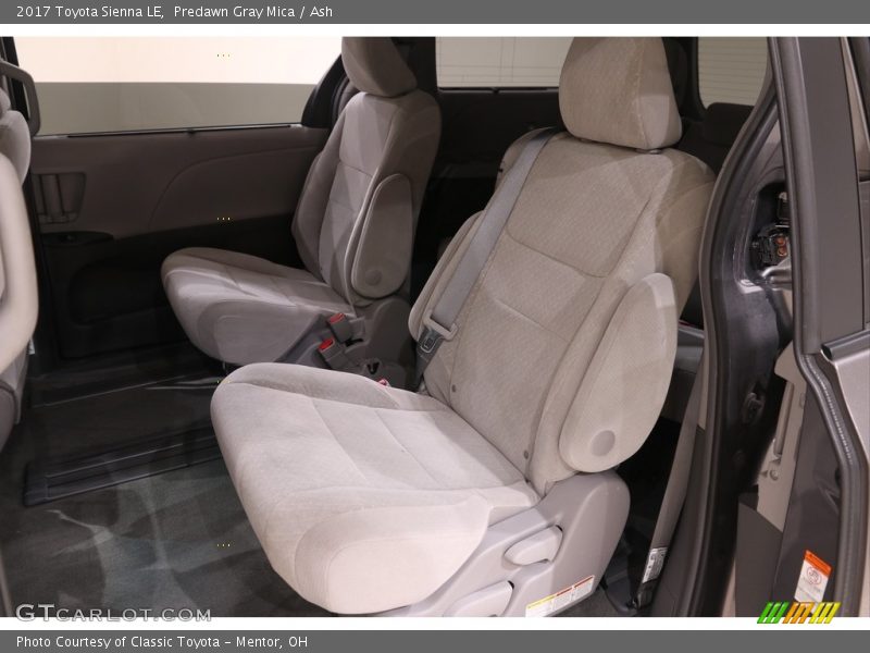Predawn Gray Mica / Ash 2017 Toyota Sienna LE