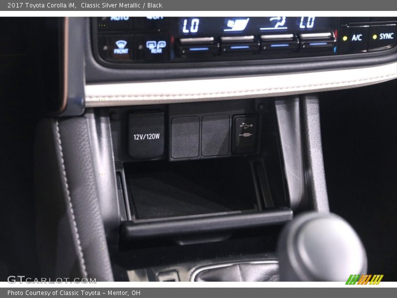 Classic Silver Metallic / Black 2017 Toyota Corolla iM