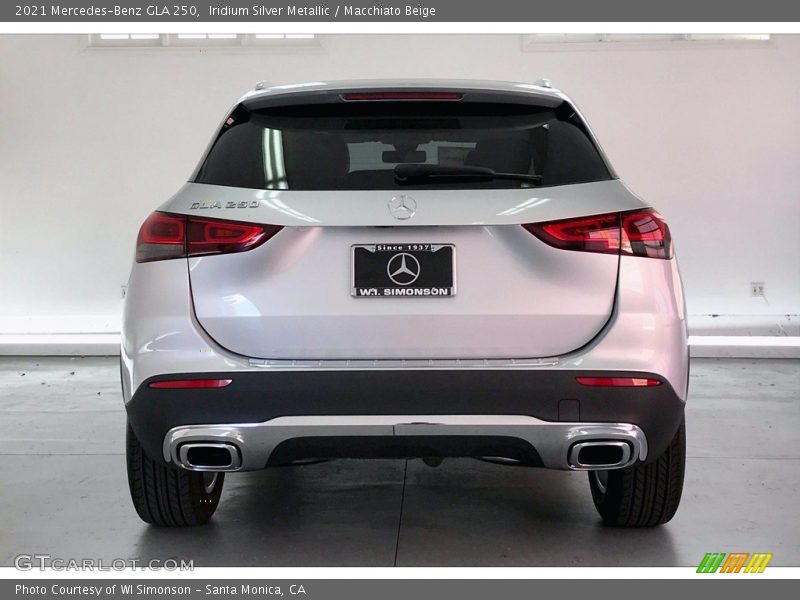 Iridium Silver Metallic / Macchiato Beige 2021 Mercedes-Benz GLA 250