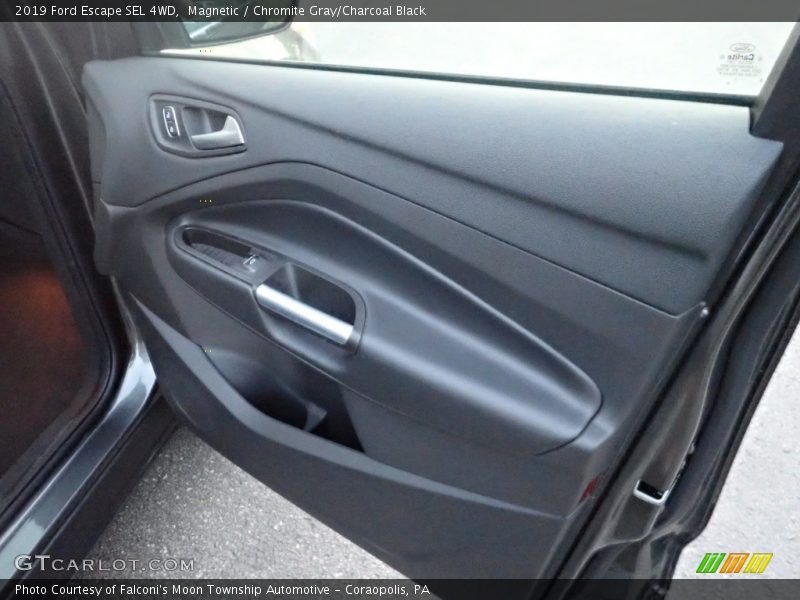 Magnetic / Chromite Gray/Charcoal Black 2019 Ford Escape SEL 4WD